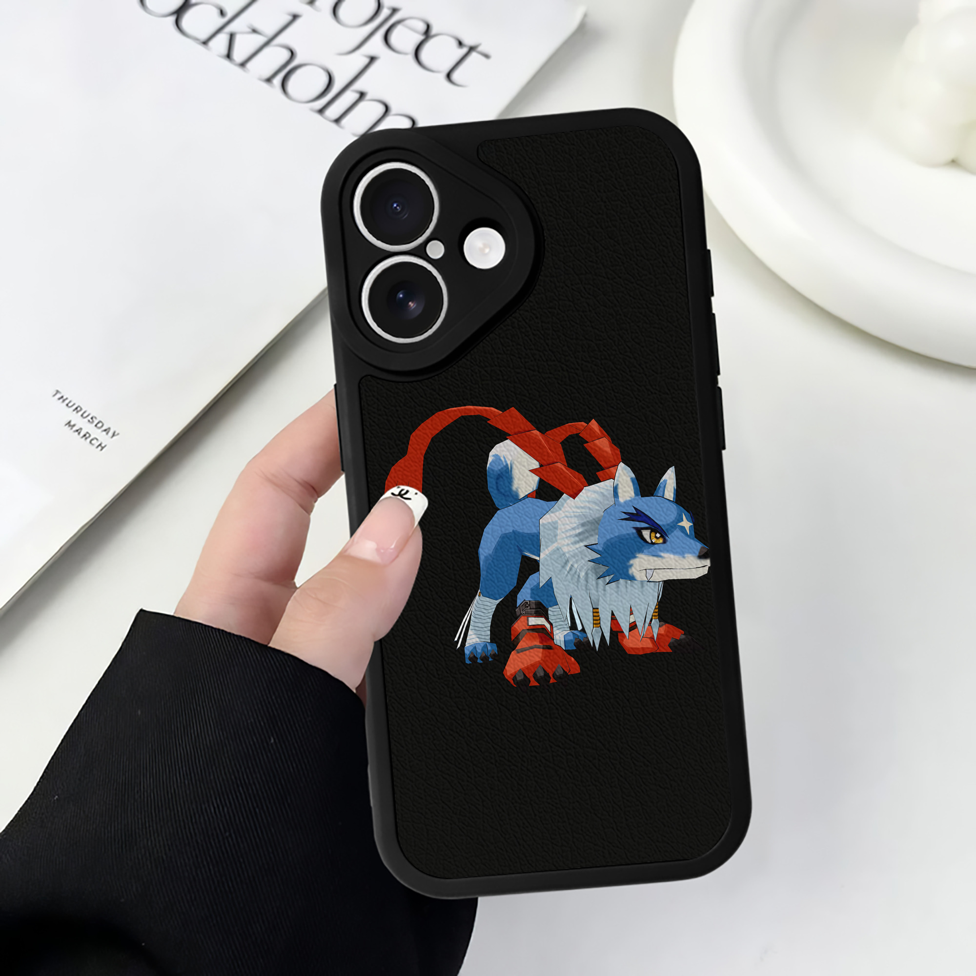 （画像用） Digimon デジタルモンスター/デジモン 【iPhone 16シリーズ対応】シリコンスマホケース（レザー調） 材質：シリコン